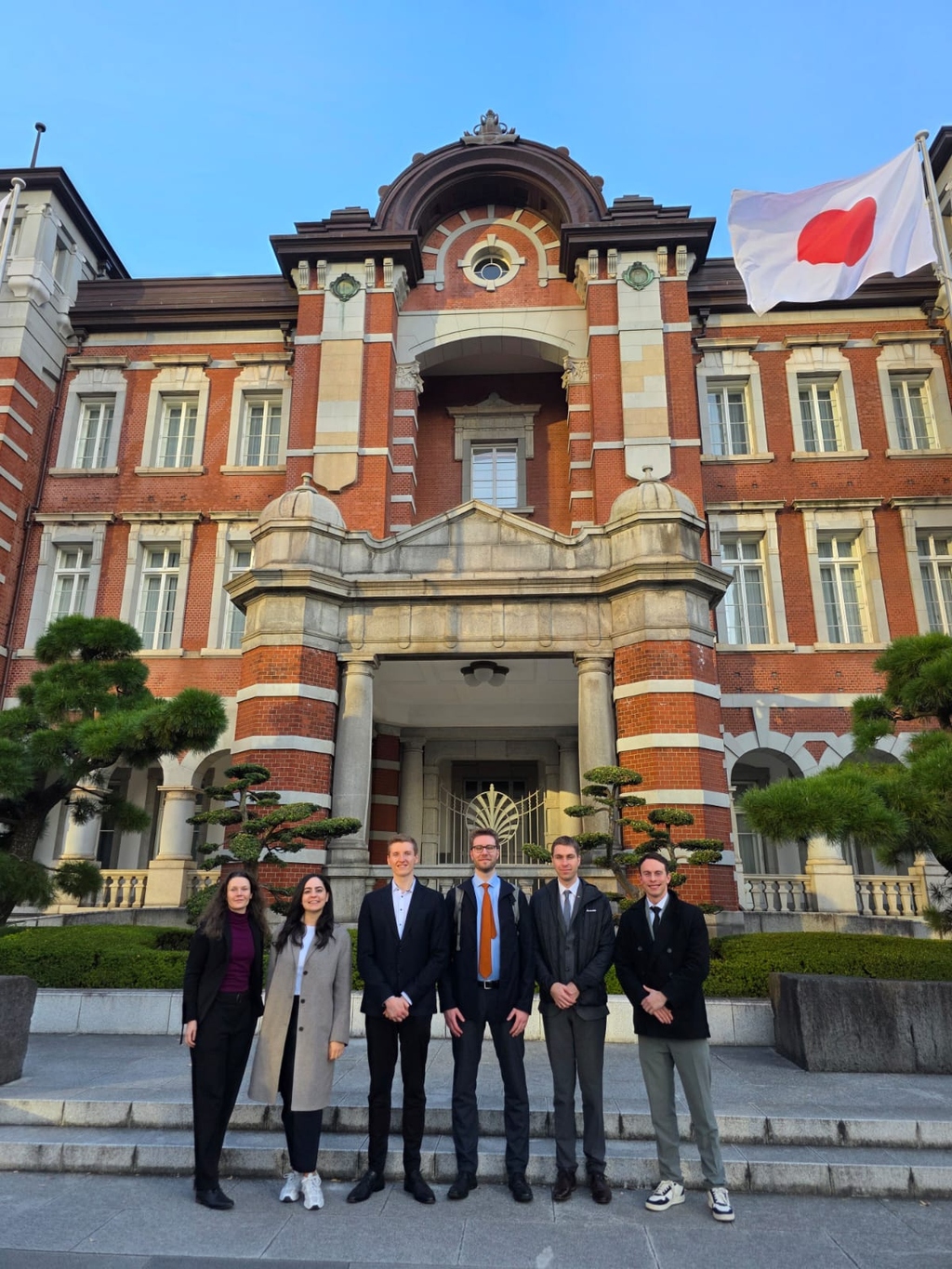 <Text wird generiert, bitte warten...>